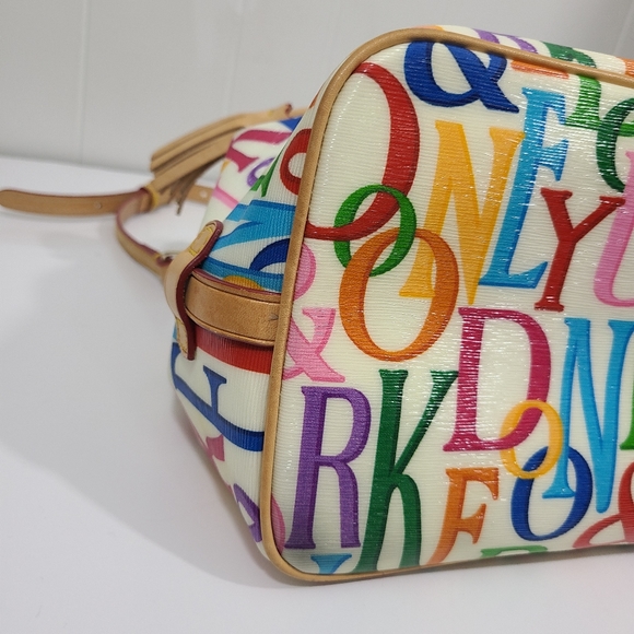 Dooney & Bourke Retro Grafica Drawstring Cinch Bucket Shoulder Sig Logo Bag - Picture 12 of 14